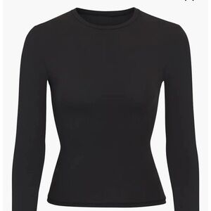 Skims fits everybody long sleeve tshirt
